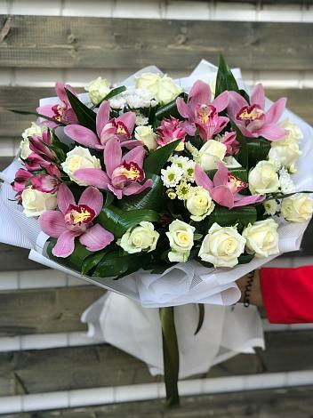 Букет цветов из: Розы и Хризантемы в Коротояке