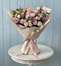 Букет цветов из:  Розы и Лизиантусы в Коротояке