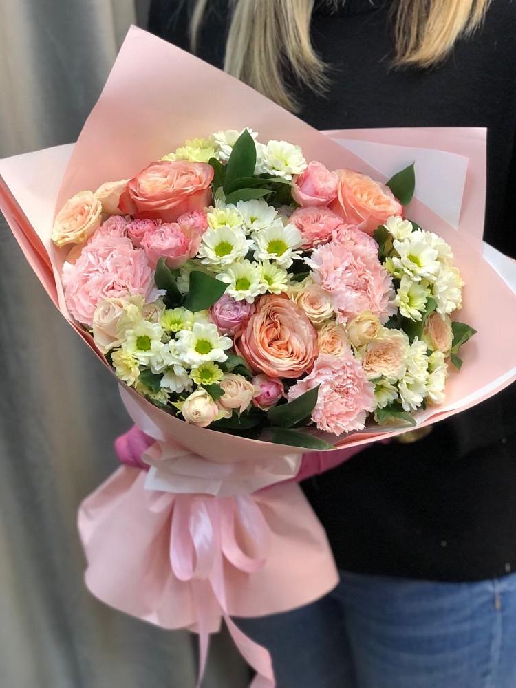 Букет цветов из: Гвоздики, Розы и Хризантемы в Коротояке