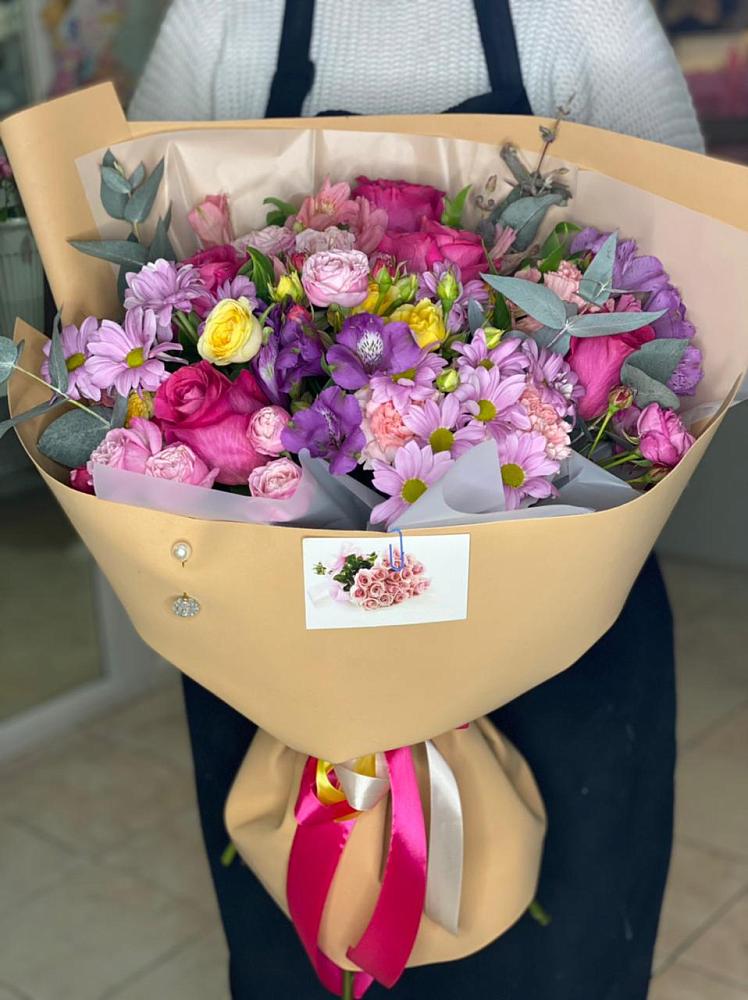 Букет цветов из: Хризантемы, Гвоздики и Альстромерии в Коротояке