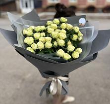 Букет Белые кустовые розы Солинеро в Коротояке