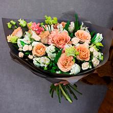 Букет цветов из:  Розы, Лизиантусы и Альстромерии #REPLACE_PRED# Коротояке