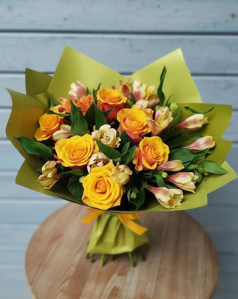 Букет цветов из: Альстромерии и Розы в Коротояке