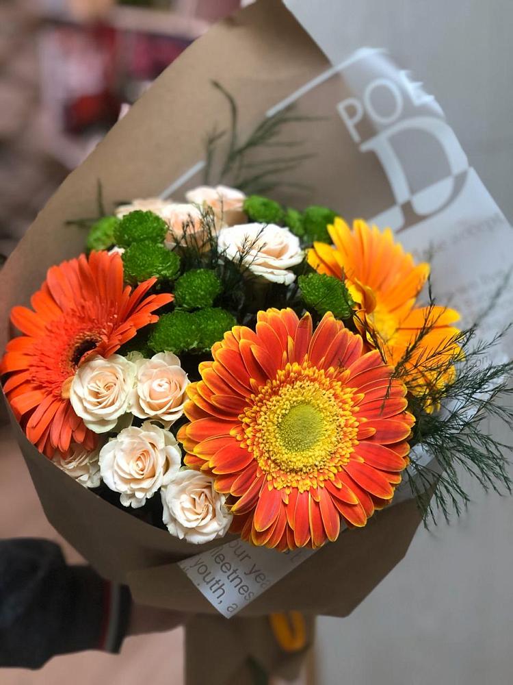 Букет цветов из: Герберы, Хризантемы и Розы в Коротояке