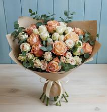 Букет цветов из:  Альстромерии и Розы в Коротояке