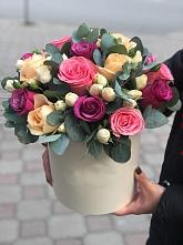 Цветочная композиция из Розы в шляпной коробке в Коротояке