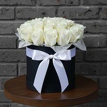 Цветочная композиция из Розы в шляпной коробке в Коротояке